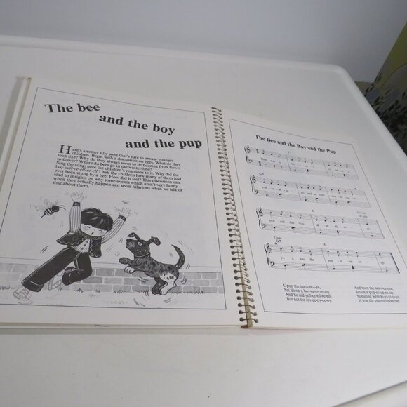 (4) Songs & Finger Plays Books ENG/SPANISH on some books SPIRAL BOUND - Picture 12 of 14